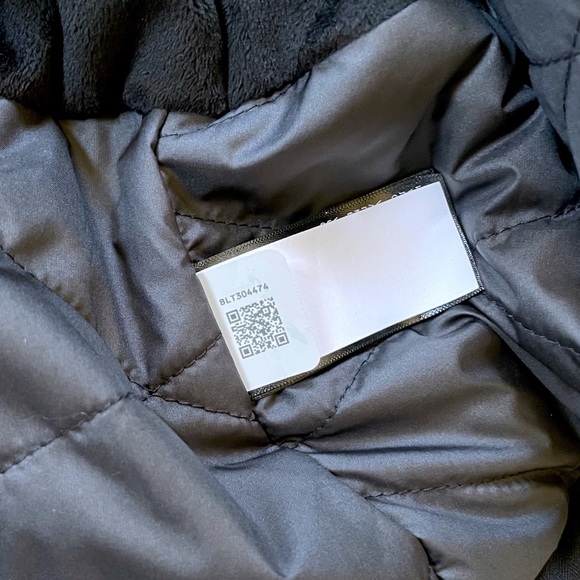 The North Face Women’s Inlux Insulated Waterproof Black Jacket - Picture 8 of 9